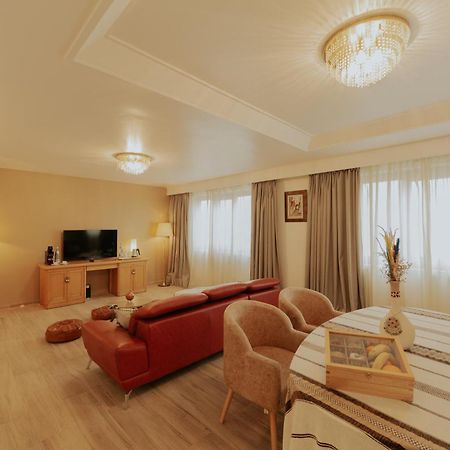 Hotel Mercure Alger Aeroport Dar el Beïda Exterior foto Suite room