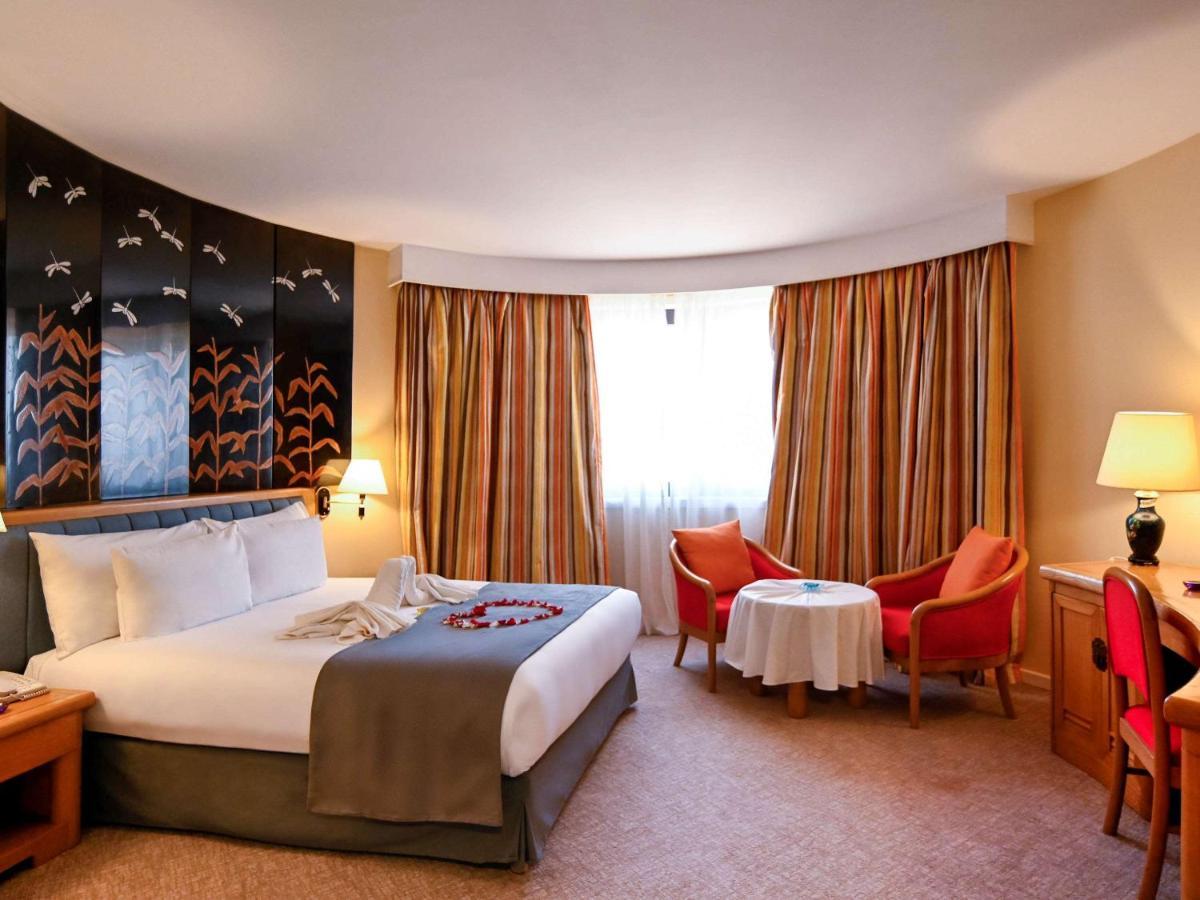 Hotel Mercure Alger Aeroport Dar el Beïda Exterior foto A room at the hotel