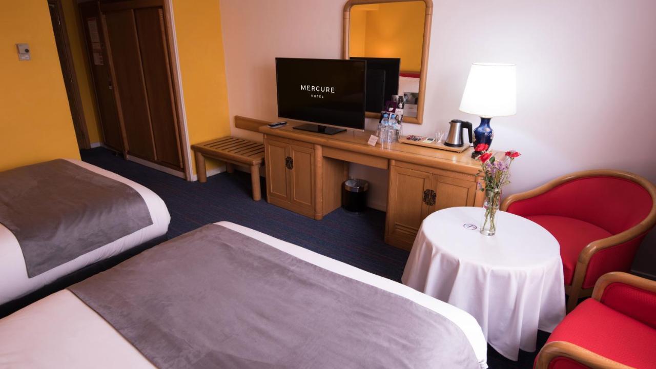 Hotel Mercure Alger Aeroport Dar el Beïda Exterior foto A room at Mercure Warszawa Airport